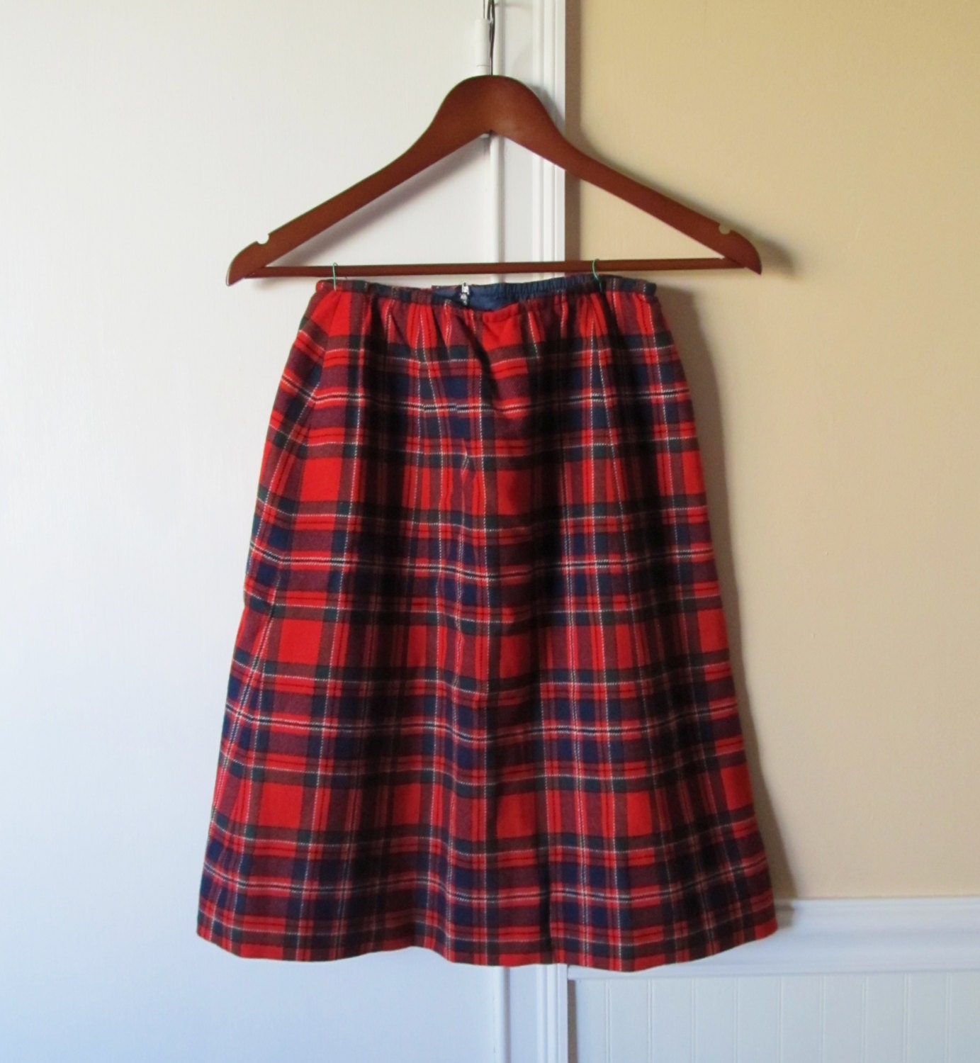 Vintage 1970's PENDLETON Red Wool Plaid Skirt