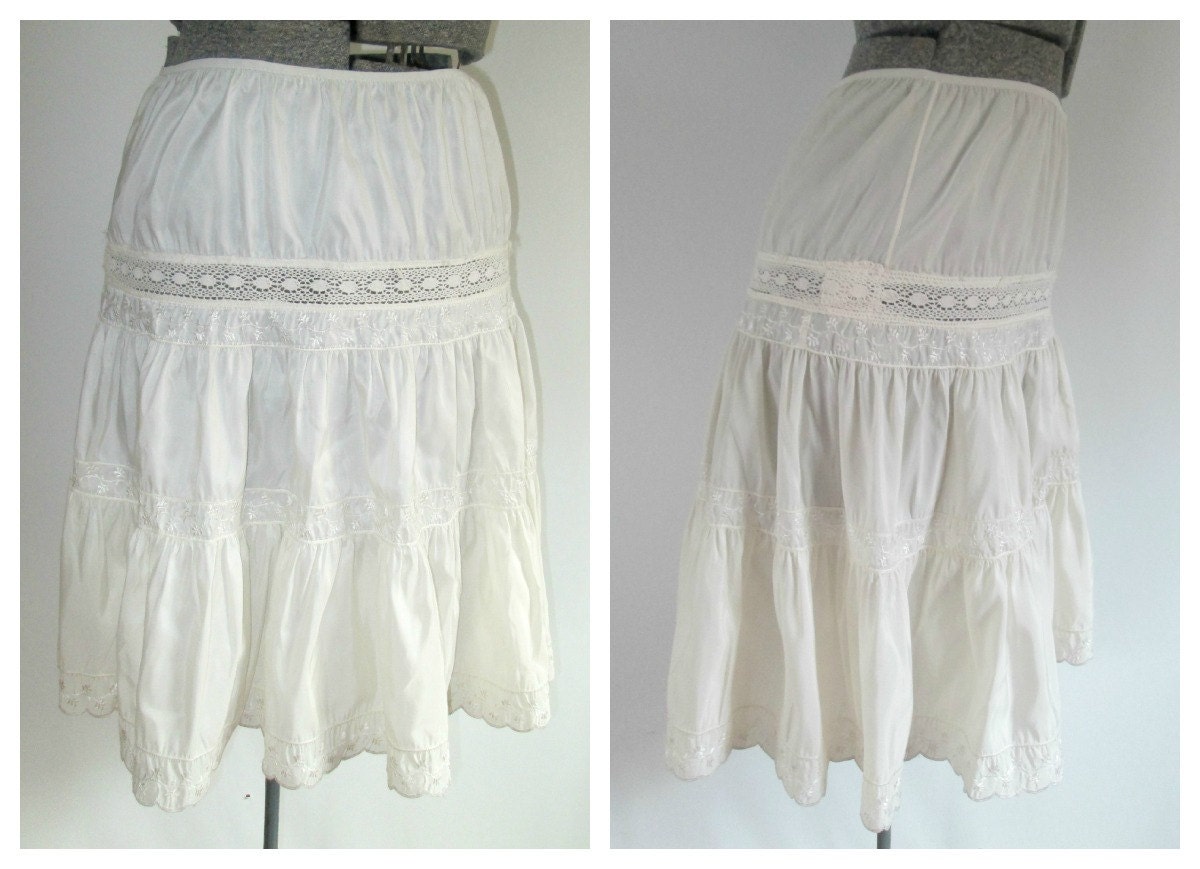 Vintage 1960s Taffeta Half Slip Komar Brand
