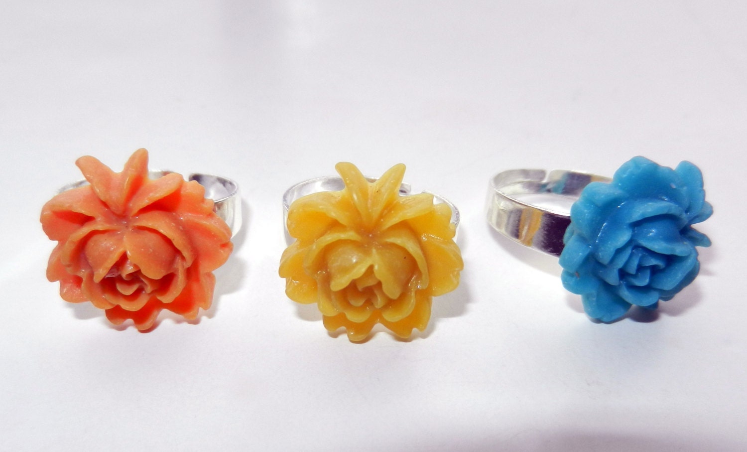 Set of 3 Resin Flower Rings
