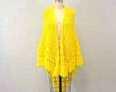 Vintage cape / citron yellow / boho shawl fringe
