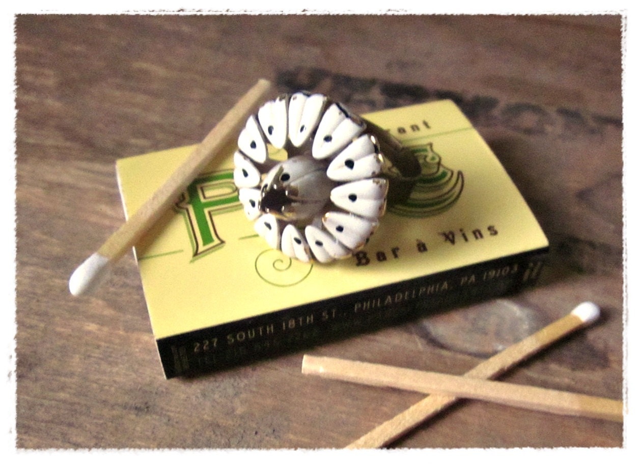 Flower Cocktail Ring, Vintage Statement Ring, Black, White, Retro Fashion, Bohemian, Eco Friendly Jewelry