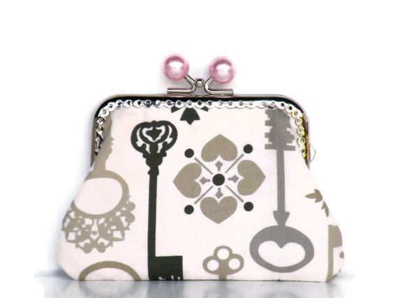 Antique keys beige purse,summer