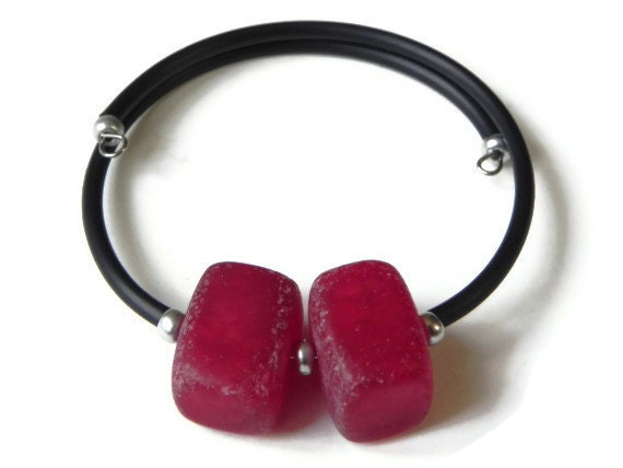 bangle bracelet, cube stone bangle bracelet, memory wire rubber bracelet, modern stone bangle bracelet