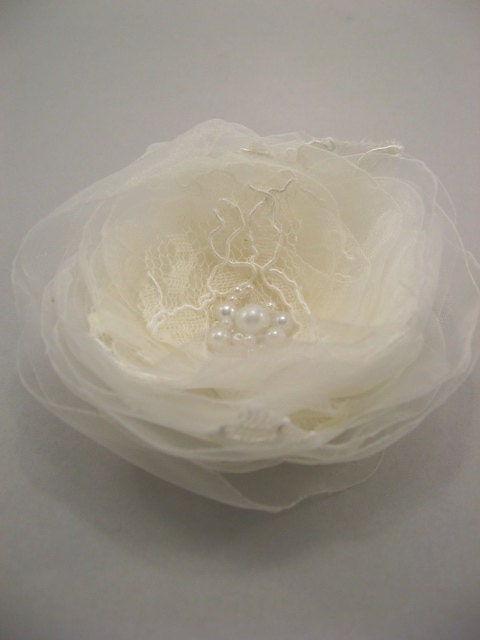 Wedding Bridal lace hair accessories - wedding hairpiece - flower Hairclip - wedding flower - ivory bridal flower-  lace wedding hairpece