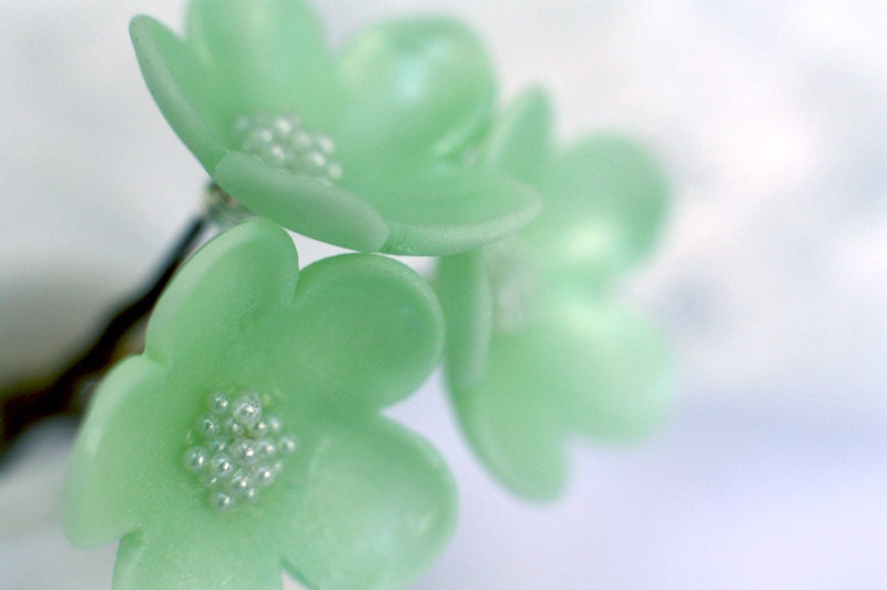 Mint green flower hair pin - HitomiDesigns