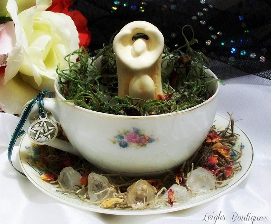 Celebration Goddess Retro Vintage Teacup Altar Shrine Statuary