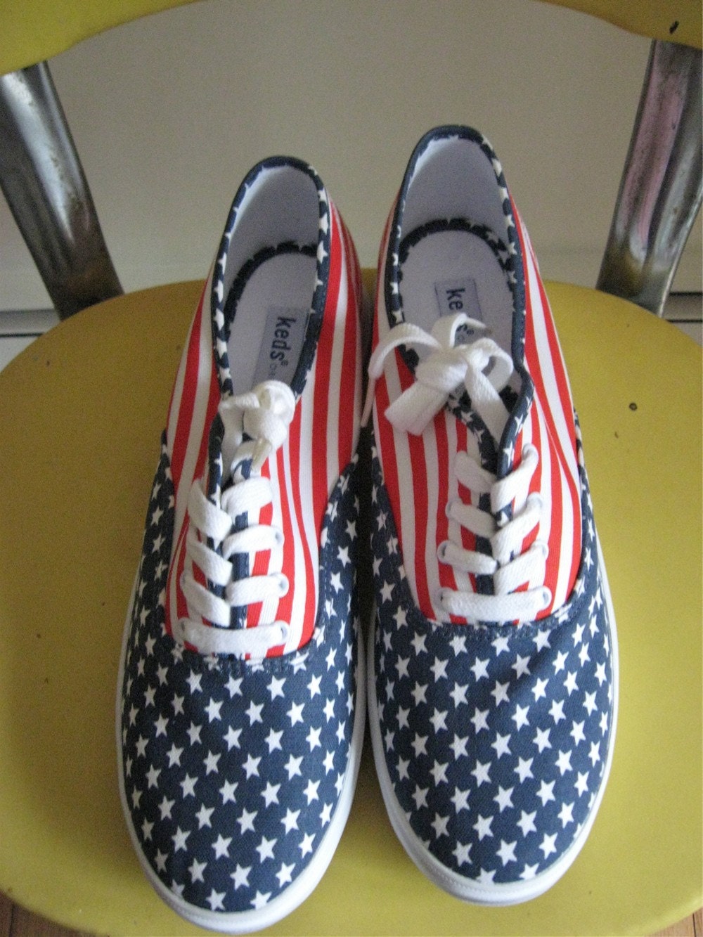 Red White and Blue Keds / Vintage Stars and Stripes / NOS / Deadstock / Never Worn / Spiffy Keds 9 1/2
