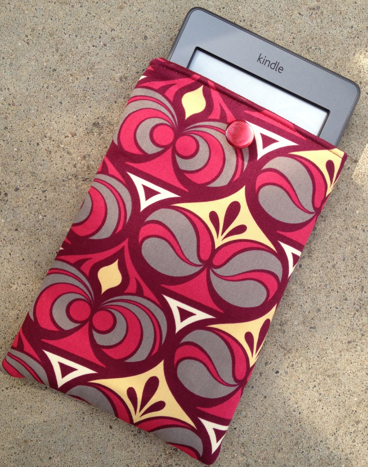 Kindle Case / Kindle Paperwhite Cover / Kindle Fire Case / Kobo / Nook sleeve: Red and Yellow Pattern