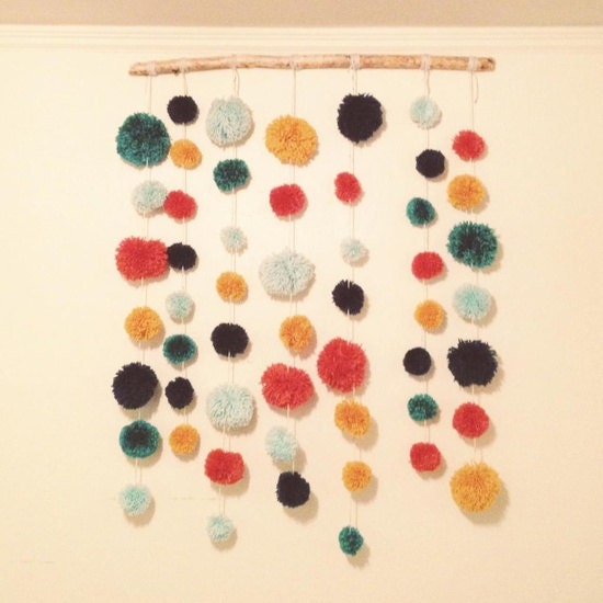Pom Pom Wall Suspension