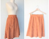 vintage 1970s Skirt / / Salmon Suede Mini Skirt / small