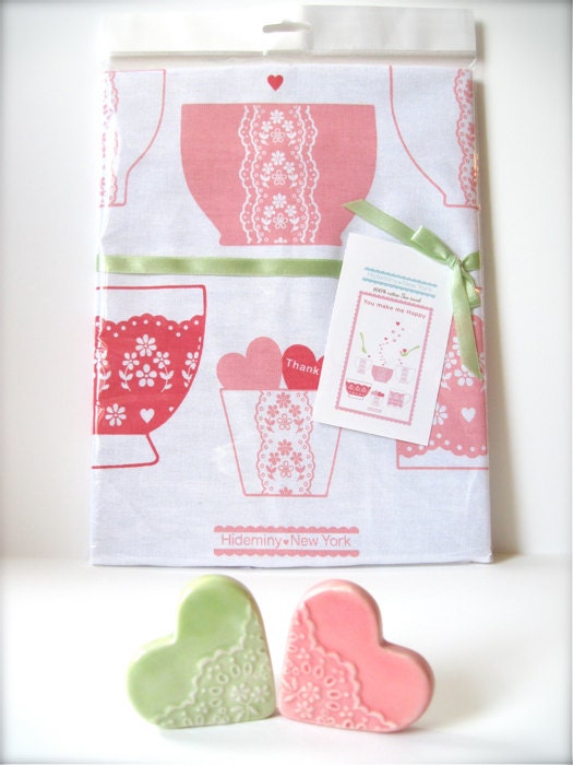 You make me Happy Tea towel with Two Lovely Hearts set