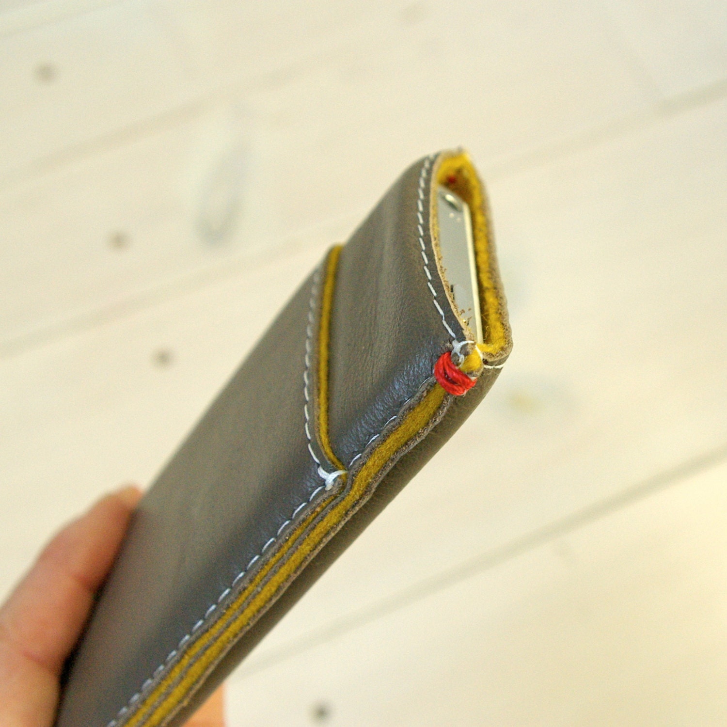 IPHONE 5 COVER LEATHER with extra pocket - liverbrown with yellow felt lining - wallet - spring - special - Sun Edition