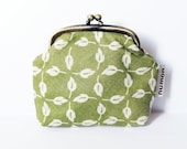 Clip Coin Purse -  Green Floral Cotton  - Small Size in Cotton Fabric