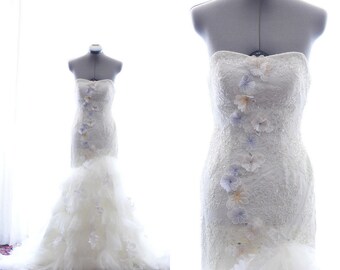 Very Vera Style-Ivory Mermaid Sweetheart Beaded lace and tulle wedding dress gown-Size XS-Sample Sale