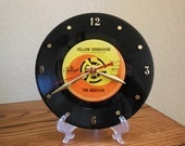 THE BEATLES 45rpm Record Clock 7" For Desk Or Wall (Yellow Submarine) - Stand Included