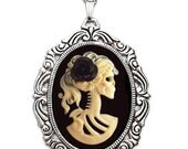 Lolita Skeleton Cameo Necklace - Ivory/Black Rose