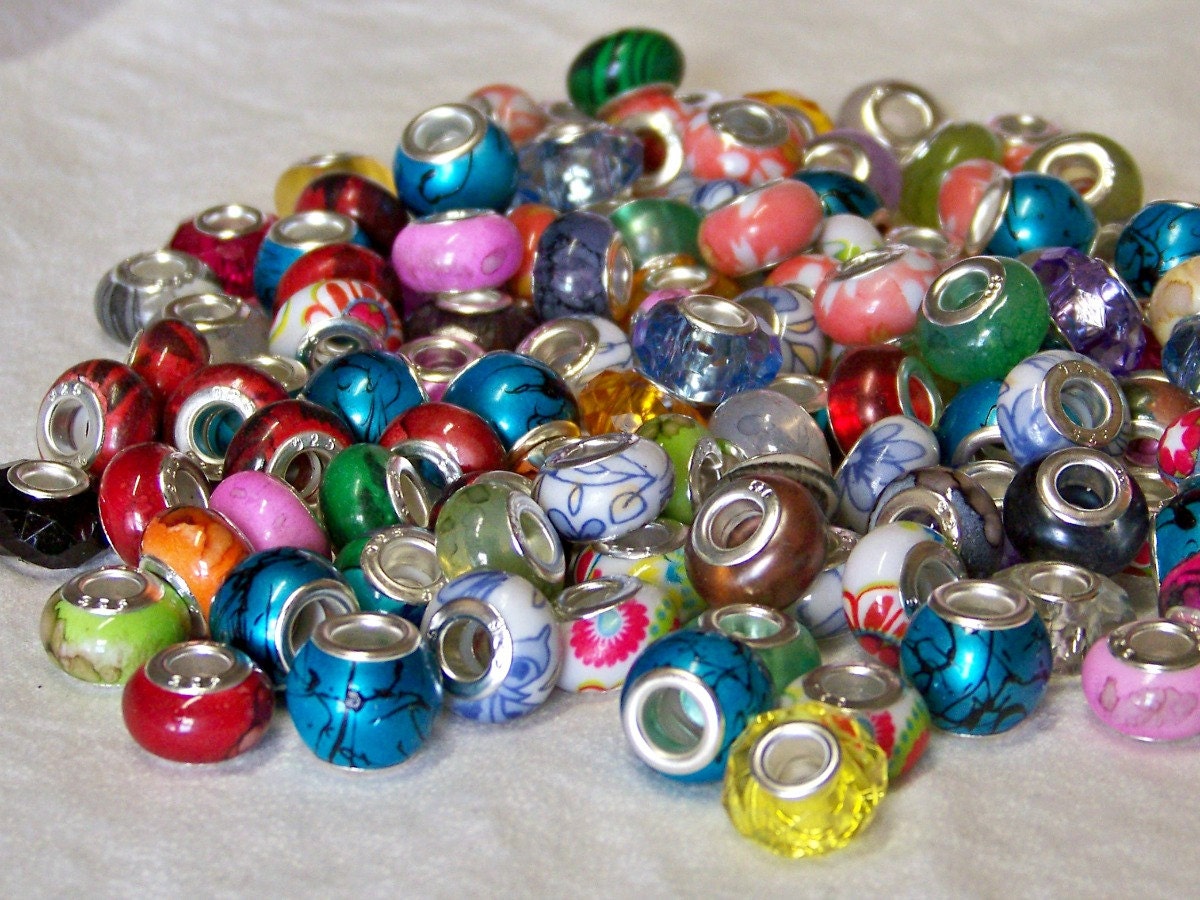 25 Mixed Resin European Beads
