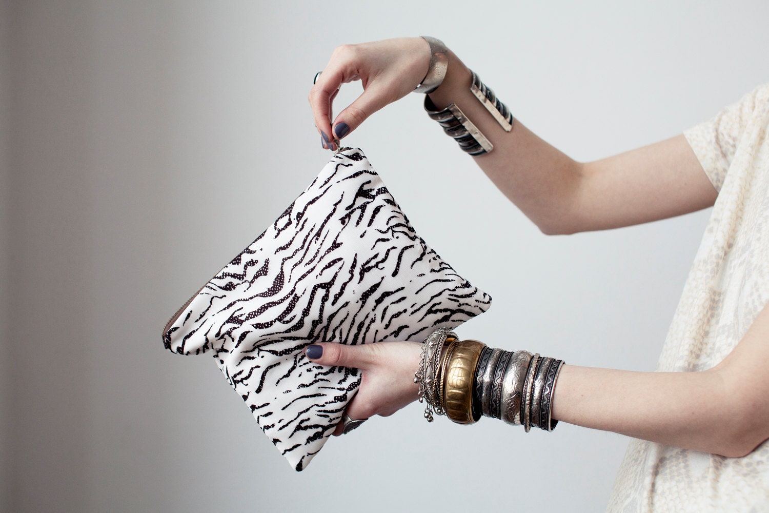 Animals Everywhere Pouch No. ZP-4001