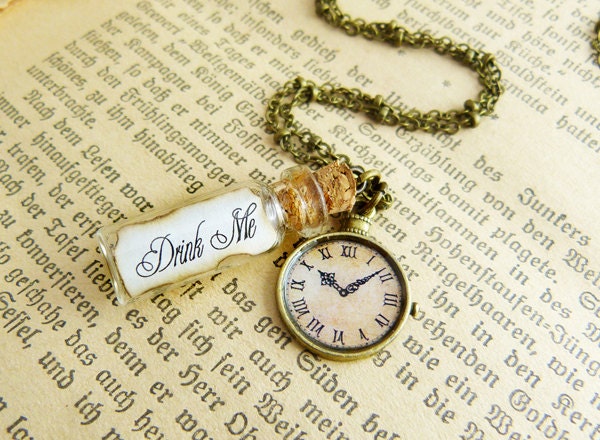 Alice in Wonderland - Vintage Necklace