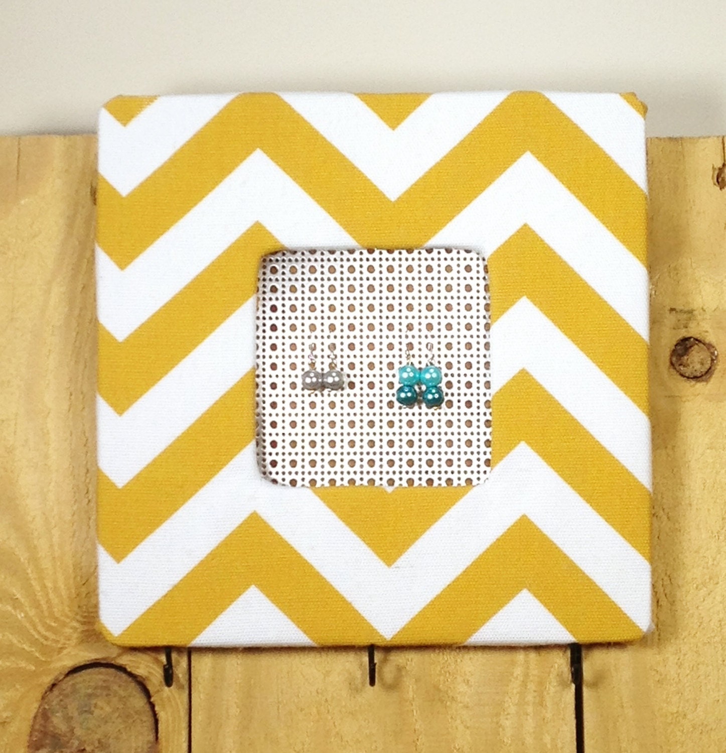 Jewelry organizer hanger - Yellow Chevron