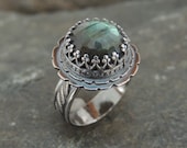 Rose Cut Labradorite Ring, Size 7 and a half, Sterling Silver, Labradorite Gemstone Ring, layered silver, lacy detail, statement ring, green