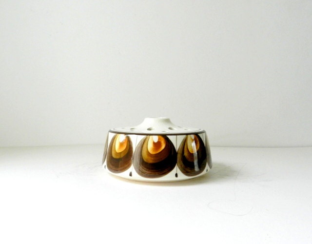 Retro Crocus Bowl