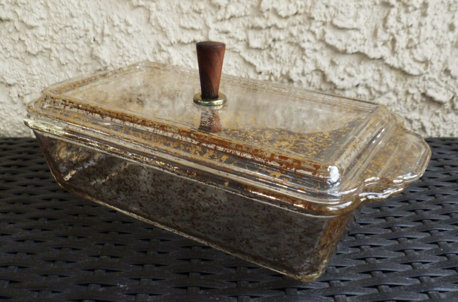 Fire King Covered Baking Casserole Dish. Gold Flecks. Modern. Mid Century. Vintage 1950s/1960s.