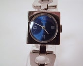 Vintage 1970s Trifari 17 Jewel Wind Up Retro Style Women's Ladies Watch in Blue with Silver Bracelet Band