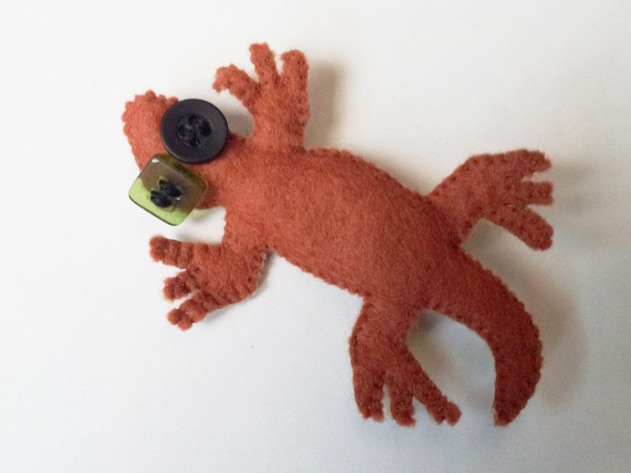 Copper lizard pin brooch