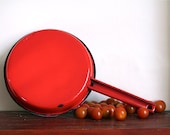Vintage Tomato Red Enamel Hanging Pan - Rustic // Farmhouse Kitchen