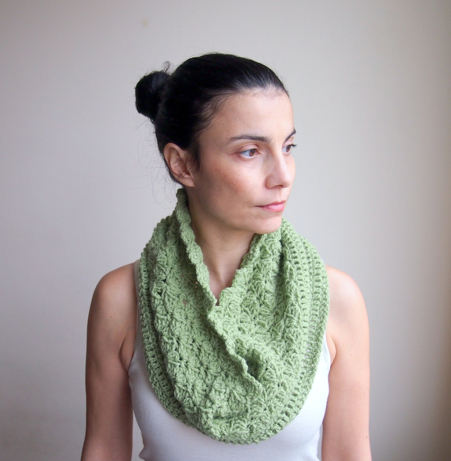 PDF Infinity scarf PDF crochet pattern - circle lace loop 2 face- DIY tutorial - Quick and easy gift