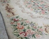 Vintage Hooked Rug / Floral Room Rug
