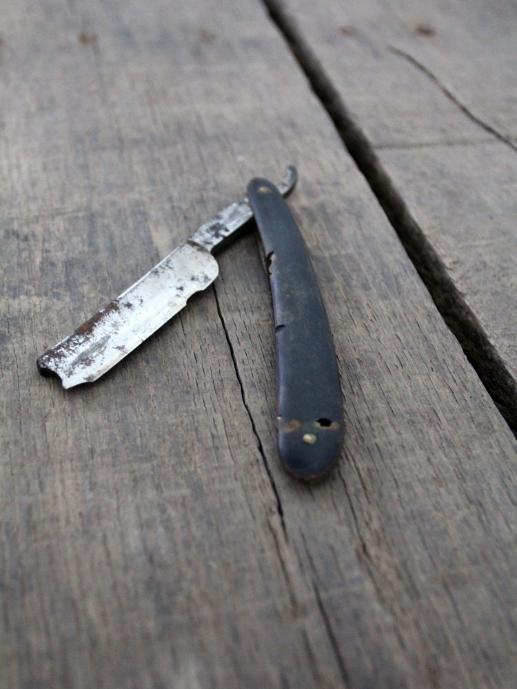 Antique Straight Razor / George Wostenholm & Sons IXL Razor