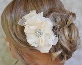 Ivory Bridal Hair Accessory, Bridal Hair Flower, Wedding Headpiece, Lace, Rhinestone, Hair Clip