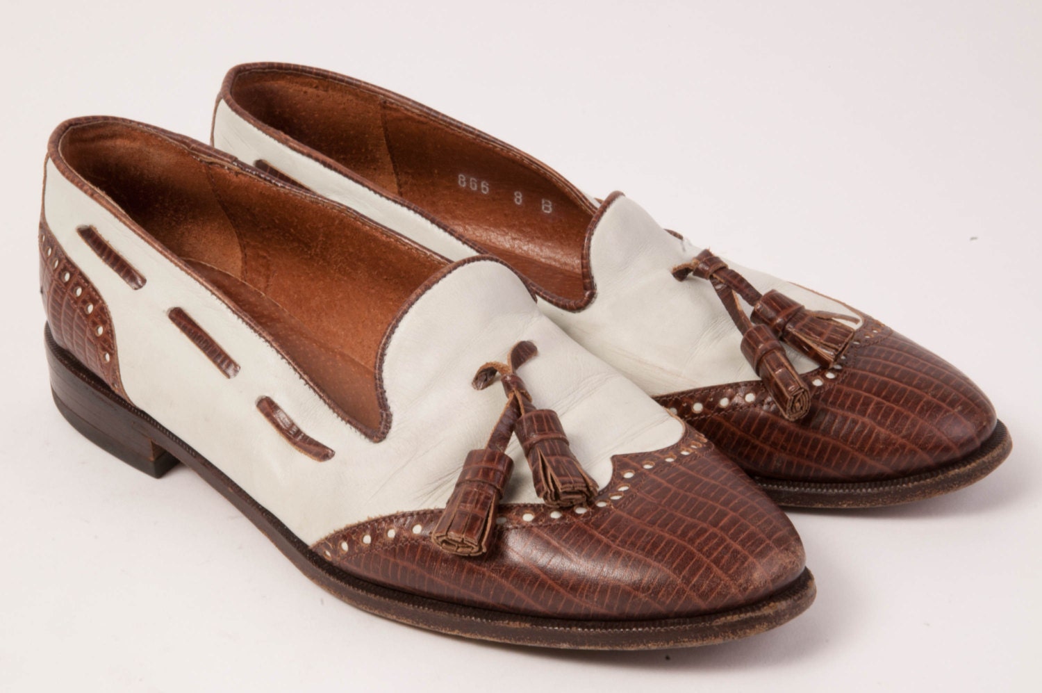 Vintage made in Italy two tone brown & white Talbot tassle loafers size 8