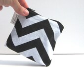 Chevron Pouch. Coin Purse. Change Wallet. Black and White Zig Zag Stripes. Zipper Closure you choose color Fabric Lined. Spring Line.