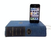 Vintage Les Miserables booksi for iPhone and iPod - Victor Hugo