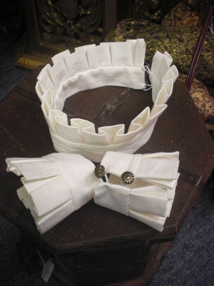 Linen Pleated Cuff and Collar Set - small size