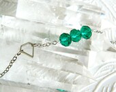 SALE - Floating Diamond in Enchanting Emerald - Dainty Beaded Modern Friendship Bracelet - Silver Chain