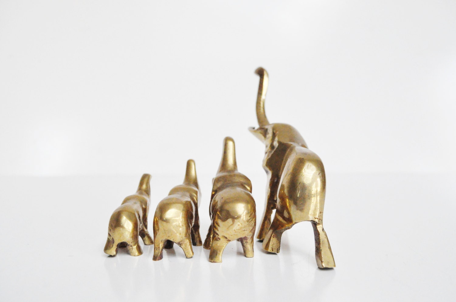Brass Elephant Family - thewhitepepper