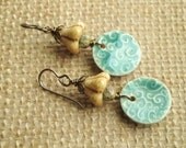 Artisian circle flower swirl picasso czech Vintaj cream blue