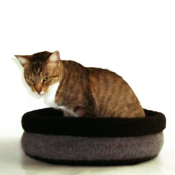 Felted Cat Bed Hand Knit  Peruvian Highland Wool Pet Bed - Camillo