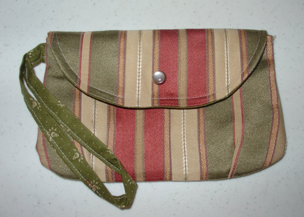 Spring Clutch Purse, Handmadewith Wristlet, Fully Lined, Inside Pocket, Pearl Snap, for women, teens & girls