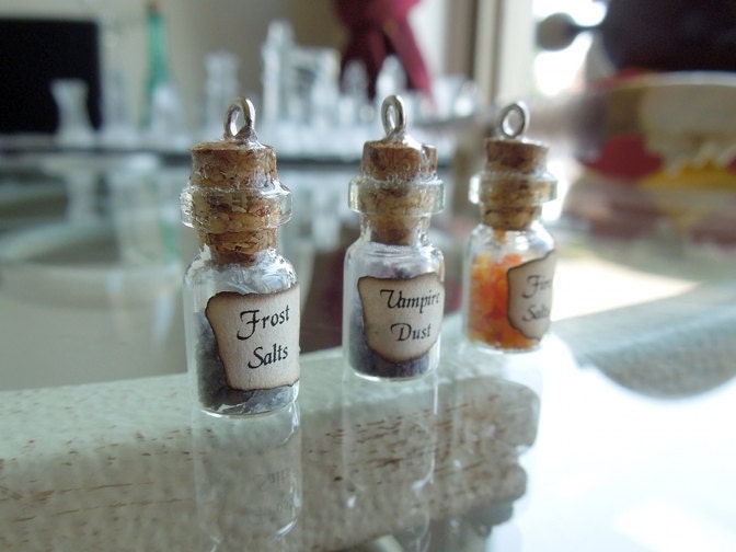 Mini Skyrim Pendant - Elder Scrolls