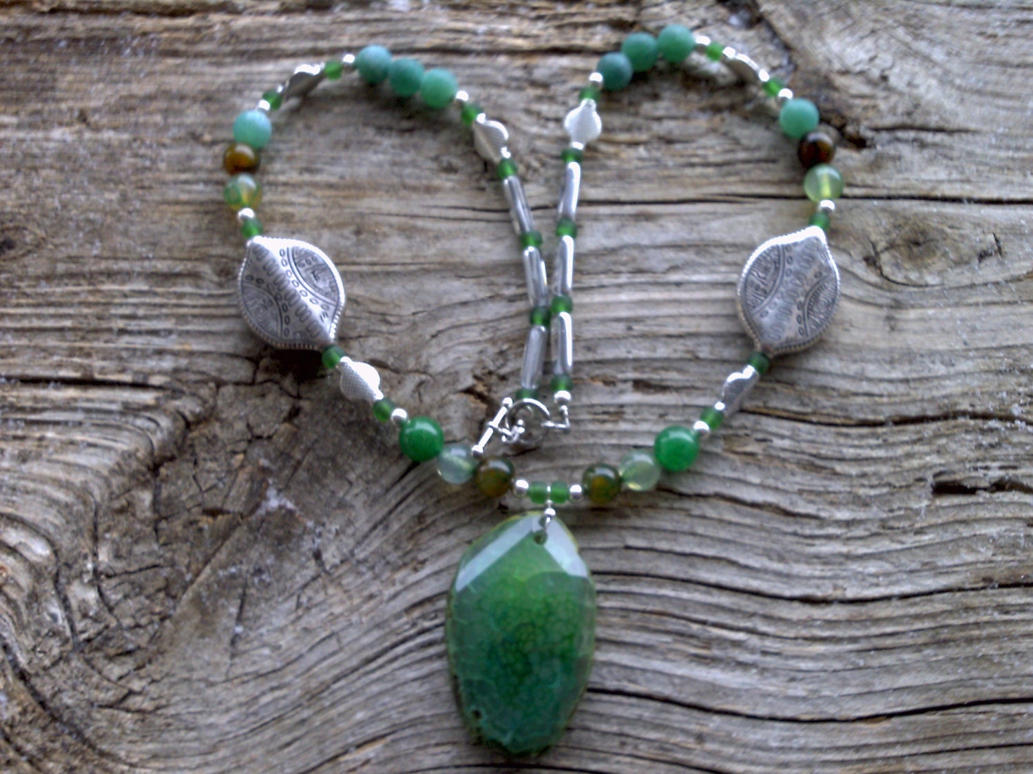 Dragons vein pendant,2 inch,glass,silver beaded necklace 19 1/2 inch