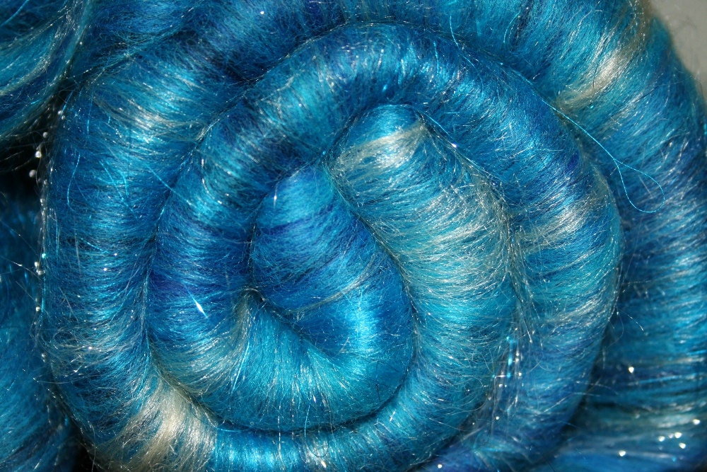 Batt Merino Tussah Bamboo Sari Silk Angelina Repeatable Colorway 1.75 oz 50g Ready to Ship International - Lothlorien