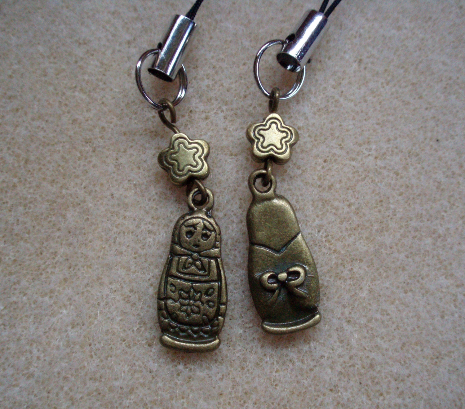 Babushka - zipper pull