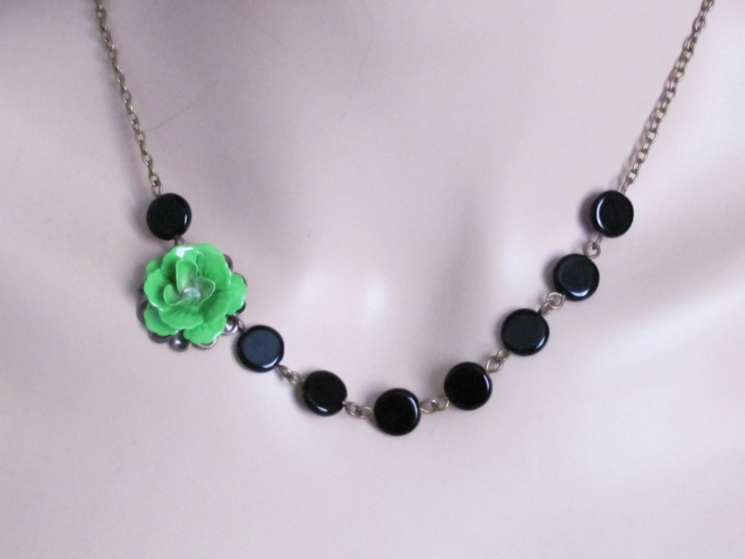 Flower Necklace Green Rose Necklace Women Jewelry Gift Bridesmaid Necklace Retro Necklace Lime Necklace Black Necklace Shabby Chic Necklace