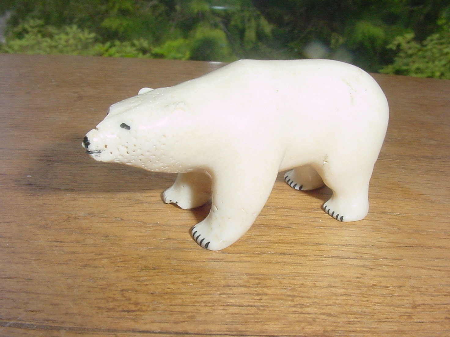 ALASKA Eskimo Carved Ivory Polar Bear