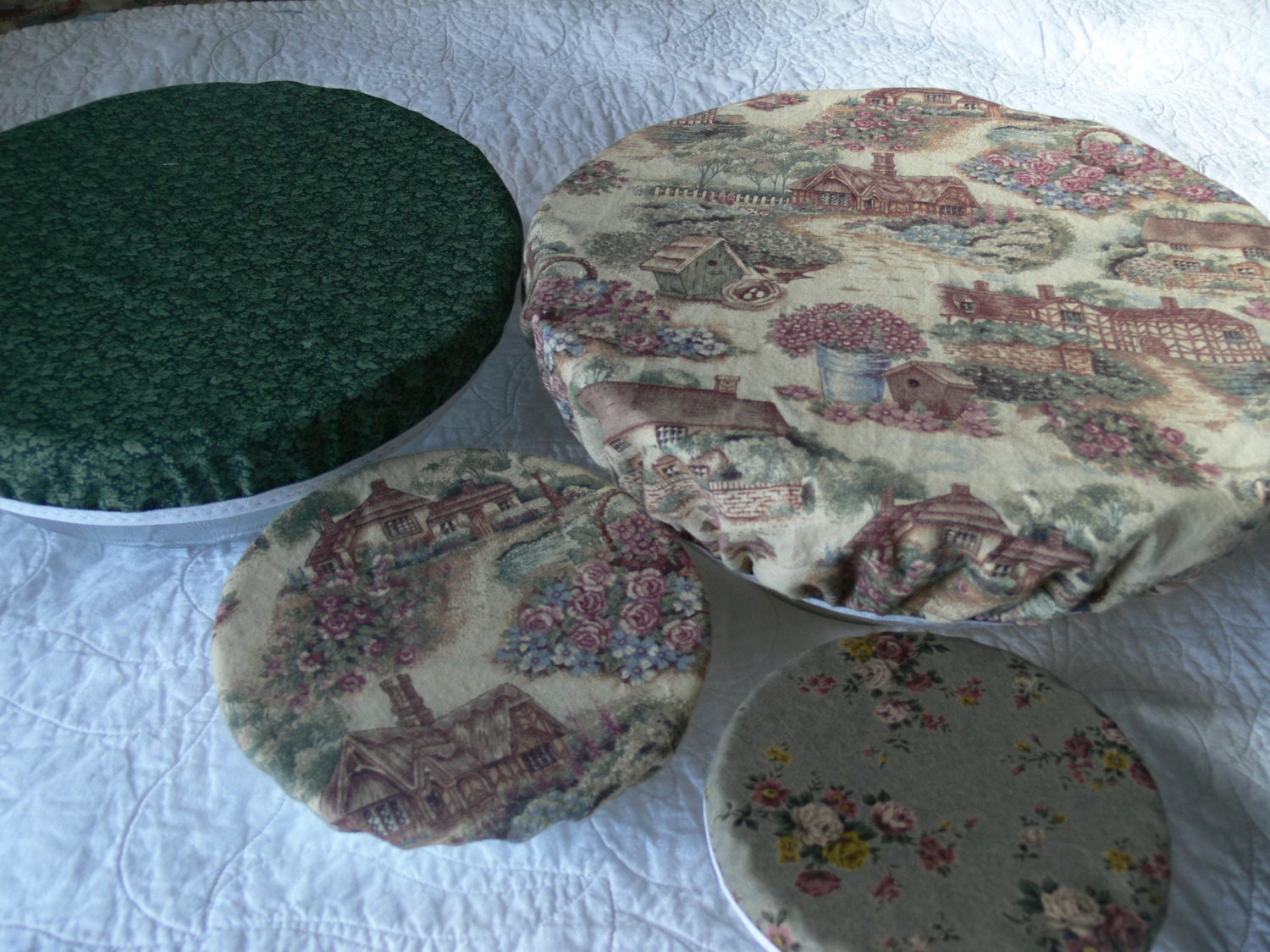 4-Sized Food-Safe Bowl Covers Set w/Nylon Lining (quilter's delight - vintage cottage themed)